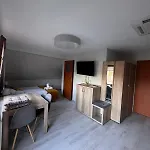 招待所 Sun & Wine 3*
