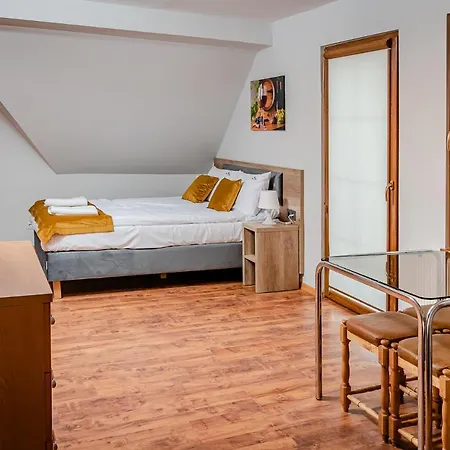 Sun & Wine Πανσιόν Pobierowo