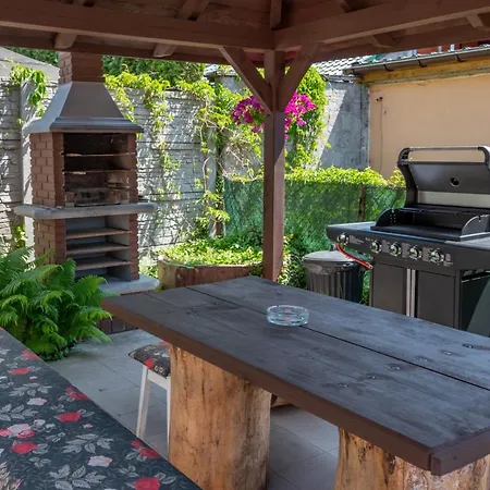 Sun & Wine Πανσιόν