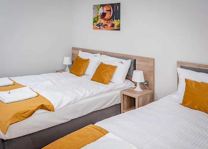 招待所 Sun & Wine 波别罗沃