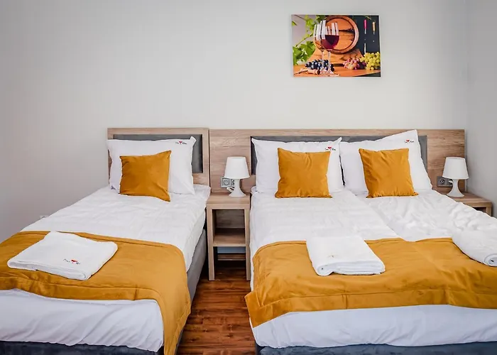 招待所 Sun & Wine 波别罗沃