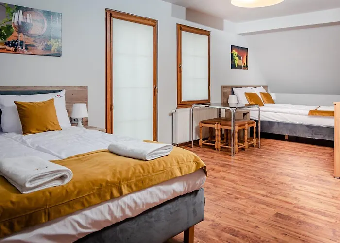 招待所 Sun & Wine 3*